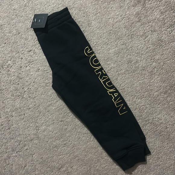 Air Joradan Kids sweater and sweatpants set Size 4 - Picture 4 of 5